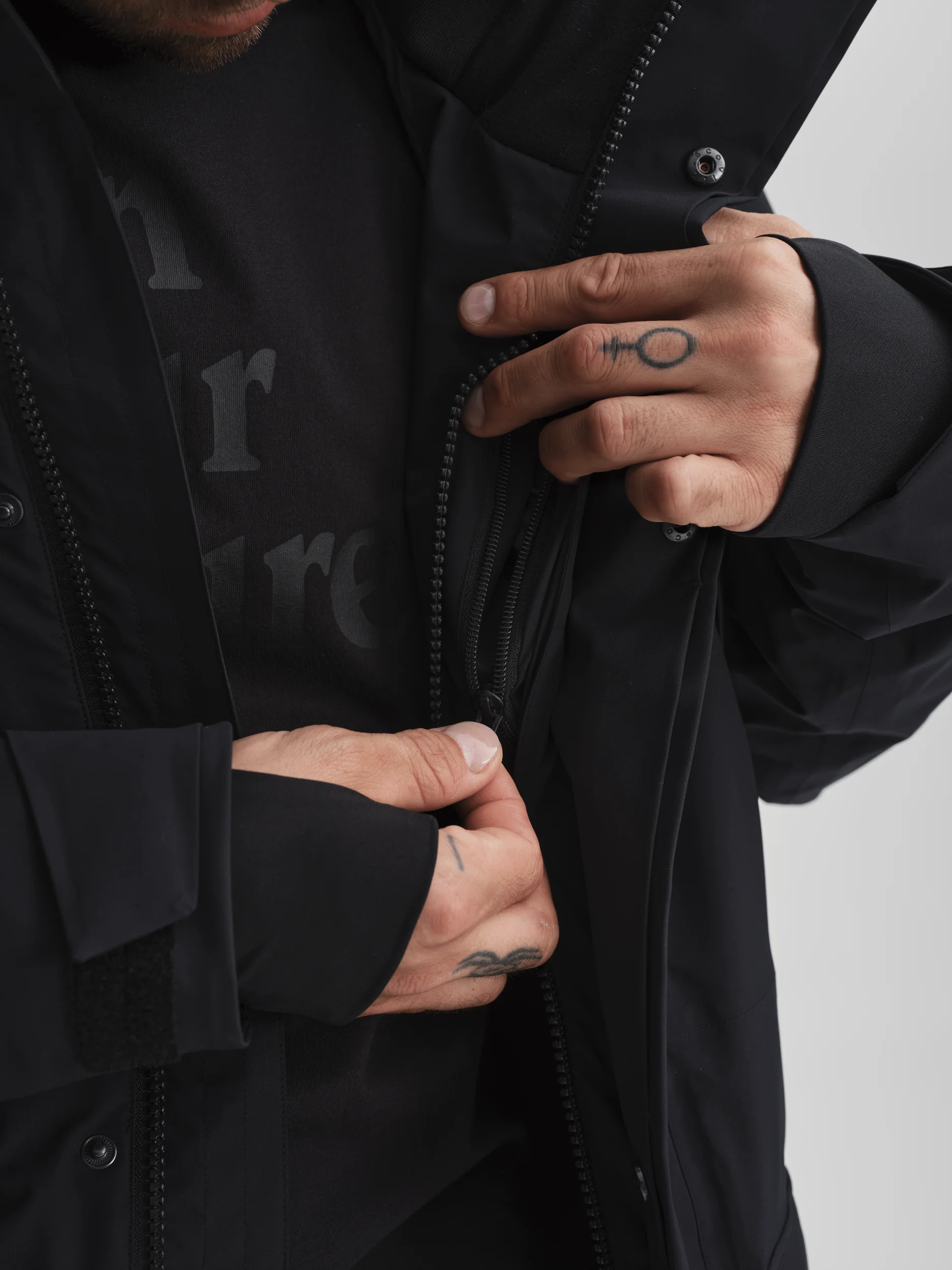 BOGDA PARKA BLACK - Image 6