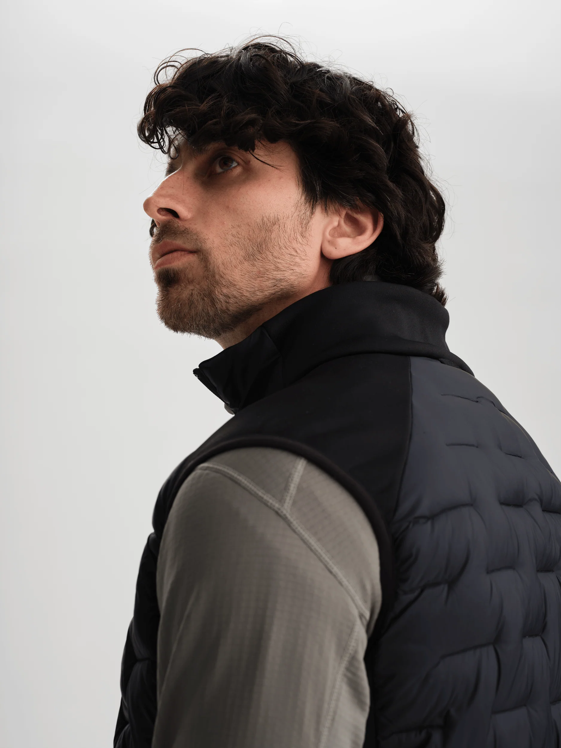 HYBRID VEST BLACK - Image 5