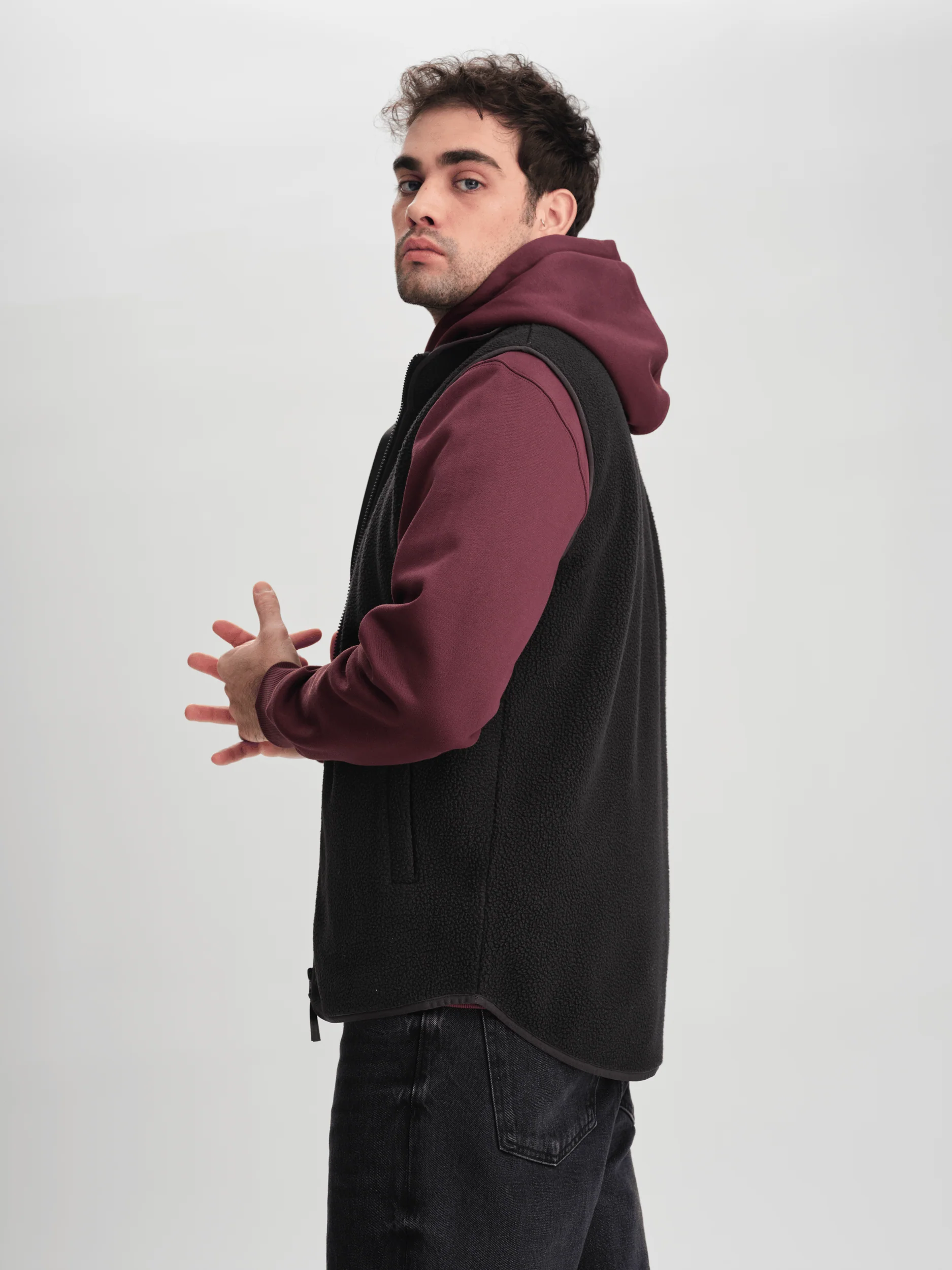 PILE VEST BLACK - Image 3