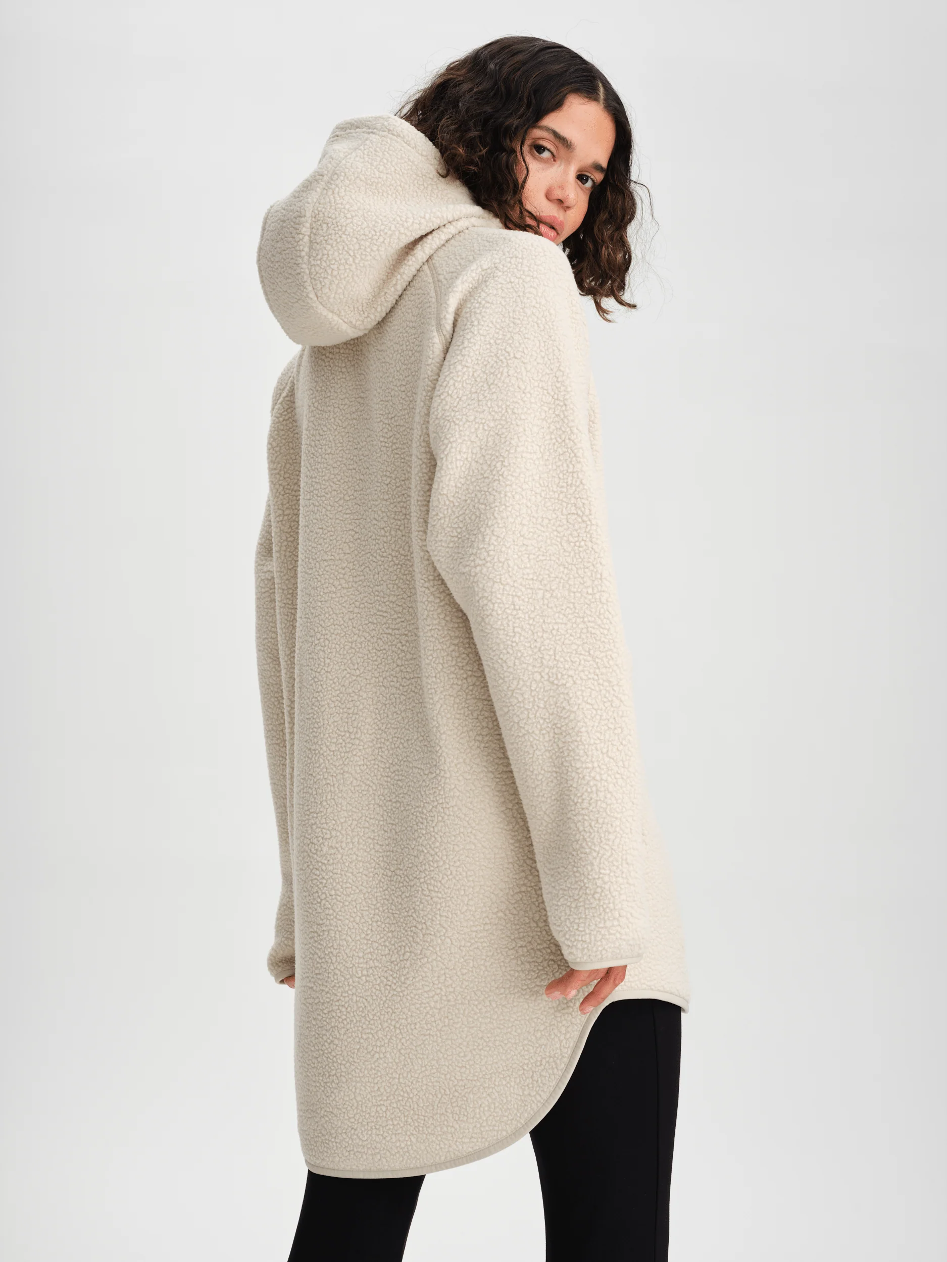 PILE LONG HOOD IVORY BEIGE - Image 3